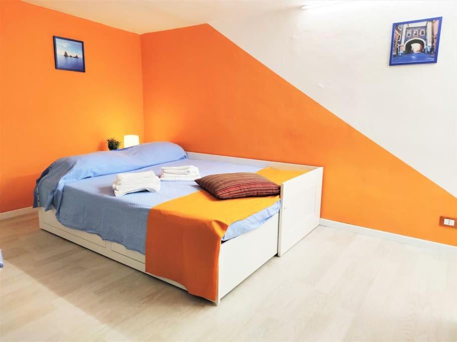 Central Apartments Mezzanine - 1 Min To Via Etnea Catania Luaran gambar