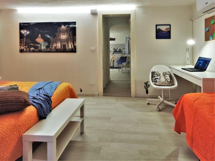 Central Apartments Mezzanine - 1 Min To Via Etnea Catania Luaran gambar